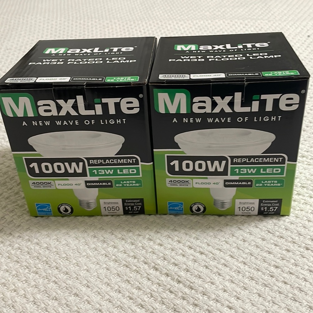 MaxLite 100W Flood Lamp Bulbs | 13 W LED Dimmable 4000K Cool White